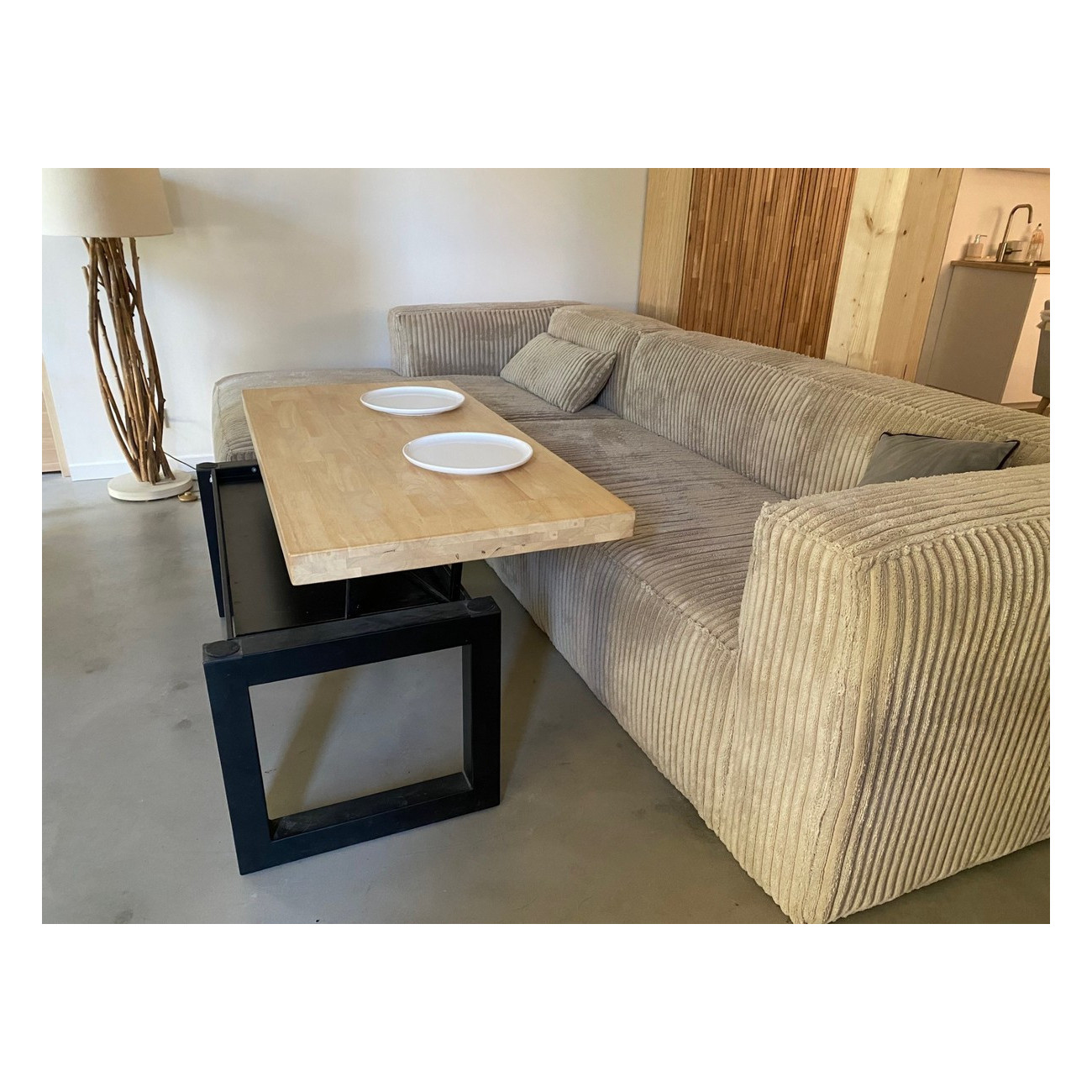 Niedriger Tisch Matika