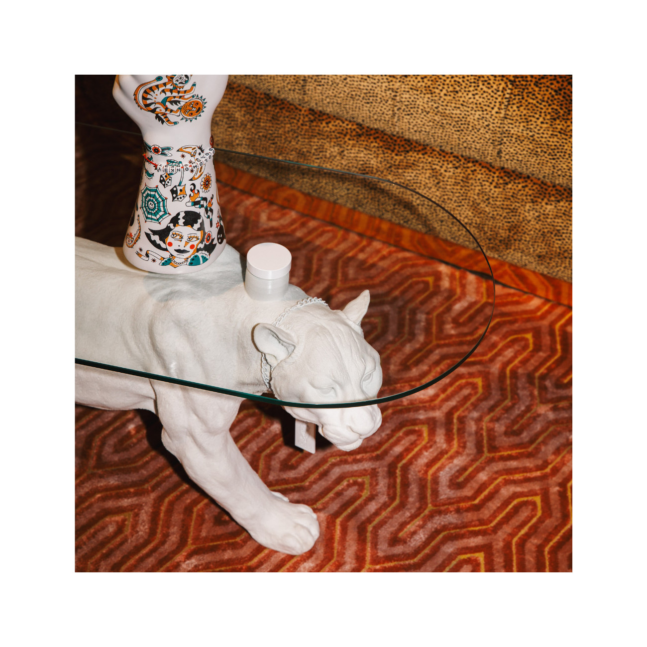 Tavolino ovale White Panther con vetro fumé - DOPE AS HELL