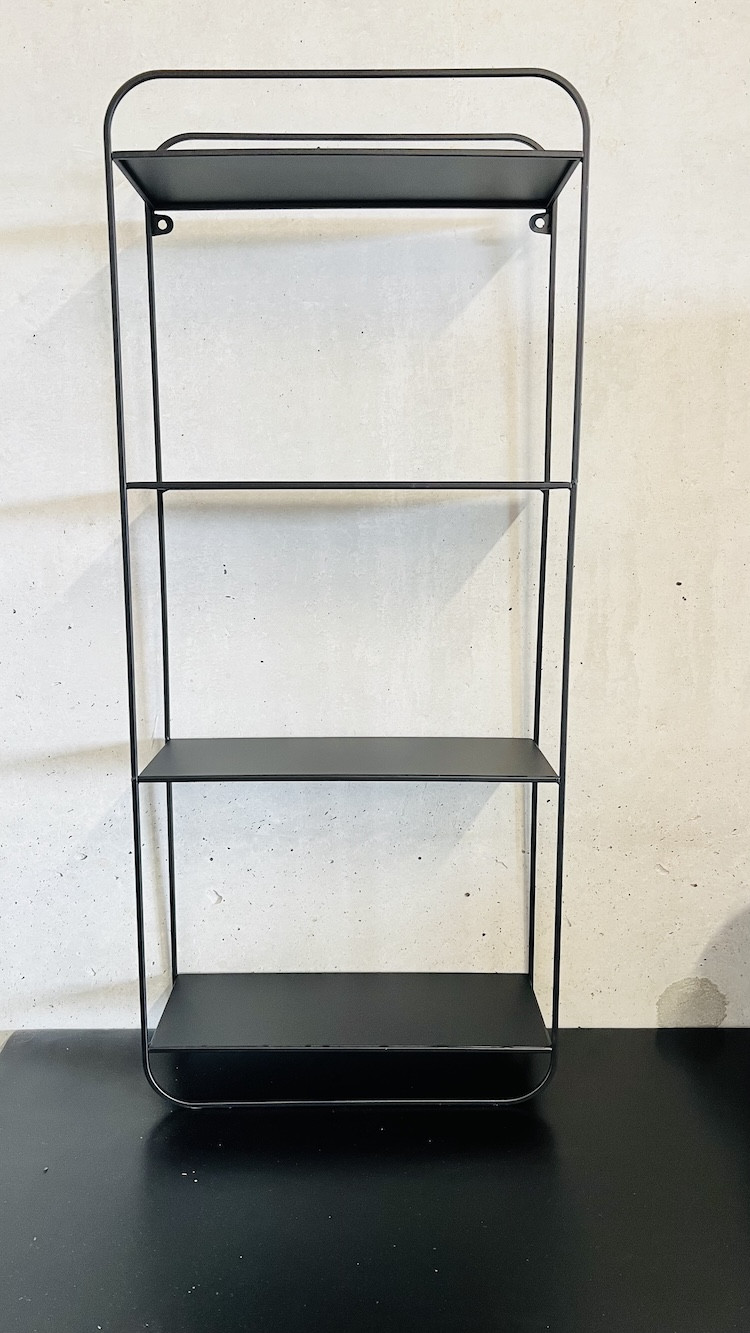 Petite étagère en métal noir