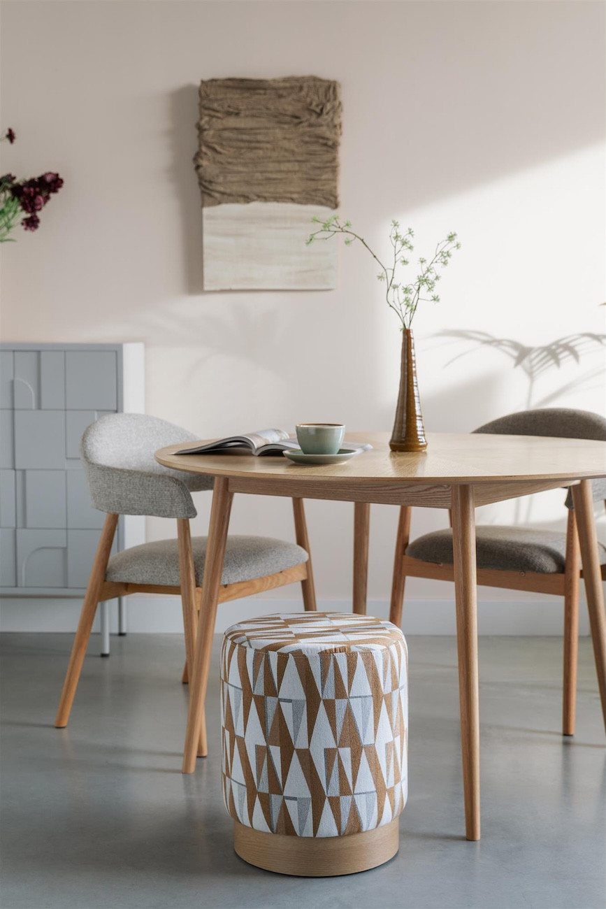 Tabouret pouf Ziggy dans un salon moderne