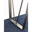 Pied aspect bronze 